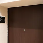 Barrikada-e Apartament *