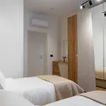 Barrikada-e Apartment Tirana