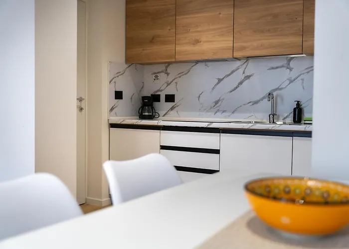 Barrikada-e * 地拉那