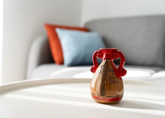 Barrikada-e 公寓 *